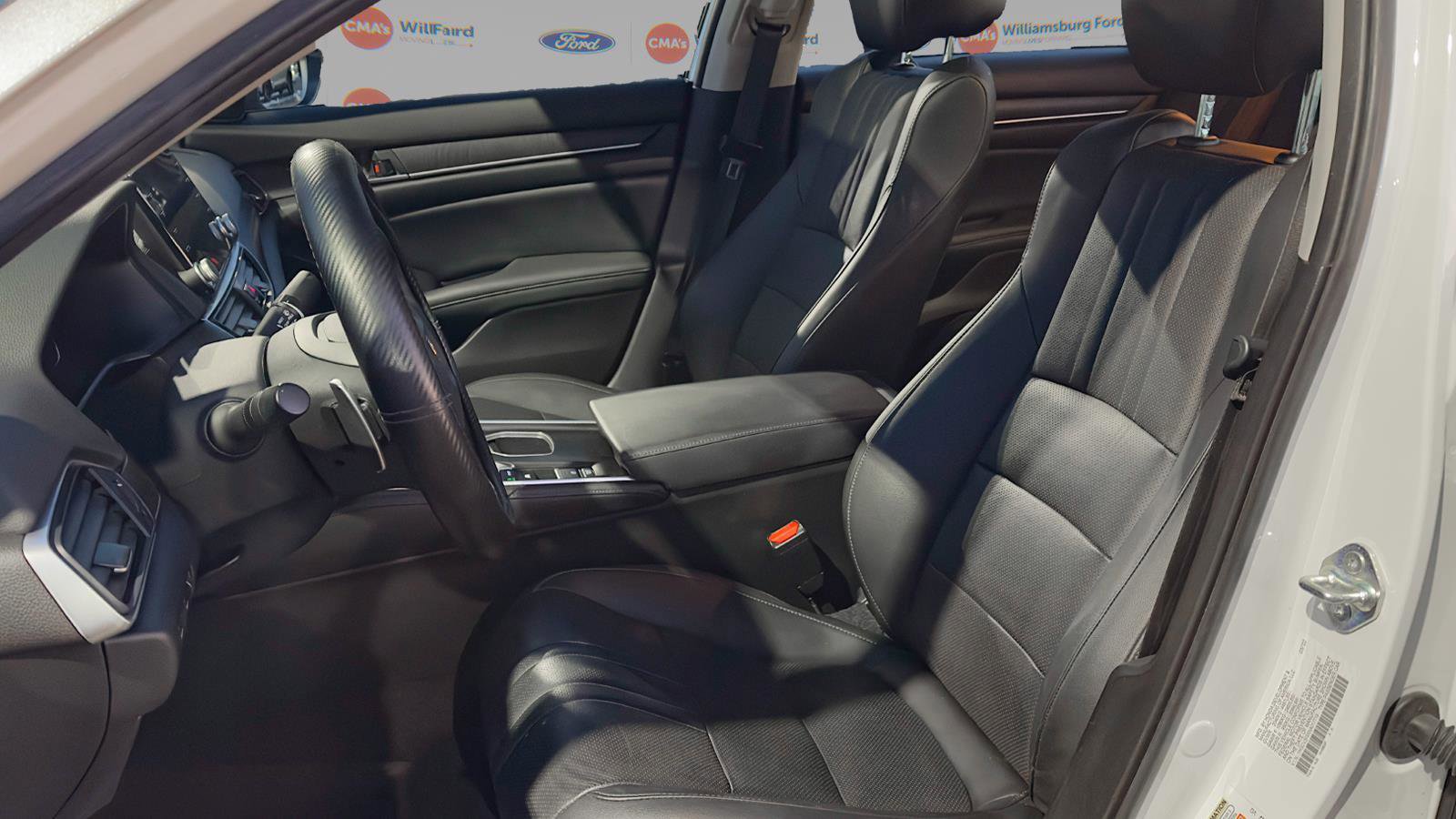 Used 2022 Honda Accord Touring image 7