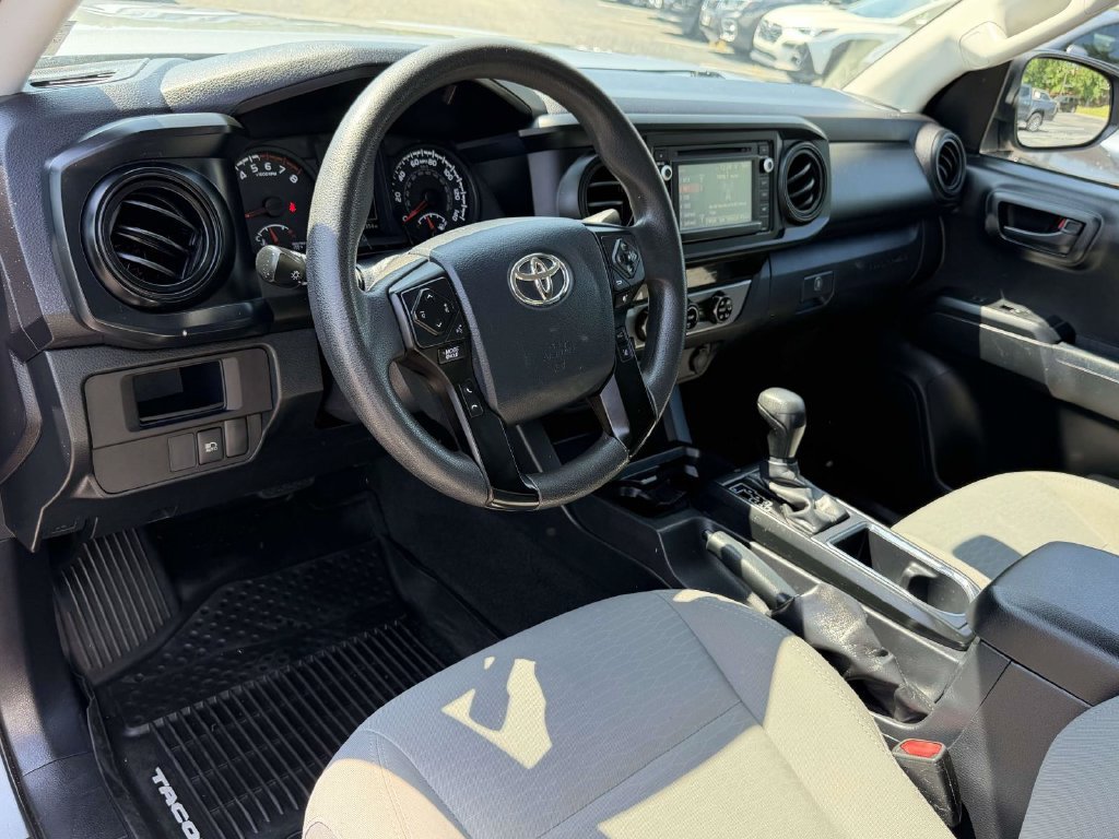 Used 2018 Toyota Tacoma SR AWD/4WD image 2
