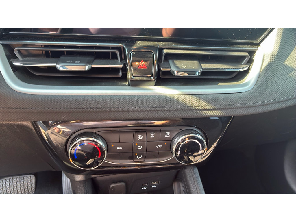 Used 2025 Chevrolet TrailBlazer LT FWD image 15