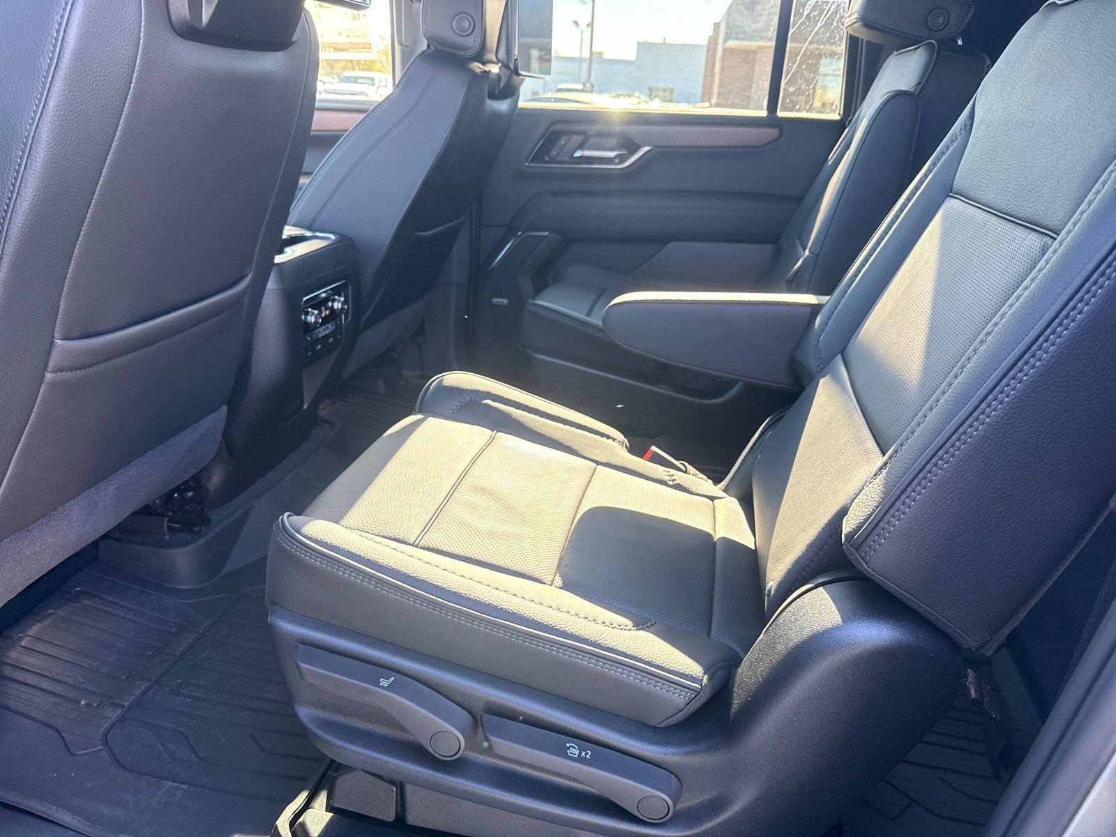 New 2026 GMC Yukon XL Denali image 18