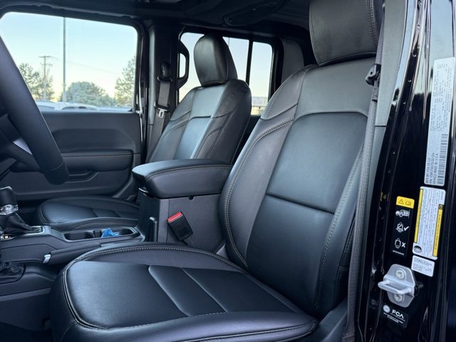 New 2025 Jeep Gladiator Sport image 2