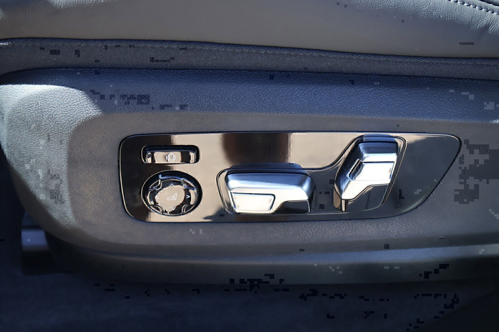 Used 2024 BMW XM image 16