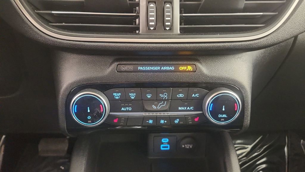Used 2022 Ford Escape SEL image 17