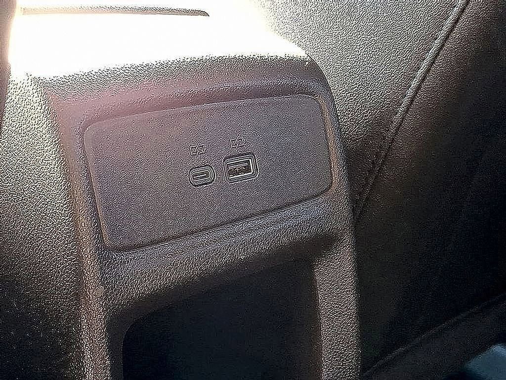 Used 2024 Chevrolet Trax LT w/ Driver Confidence Package image 30