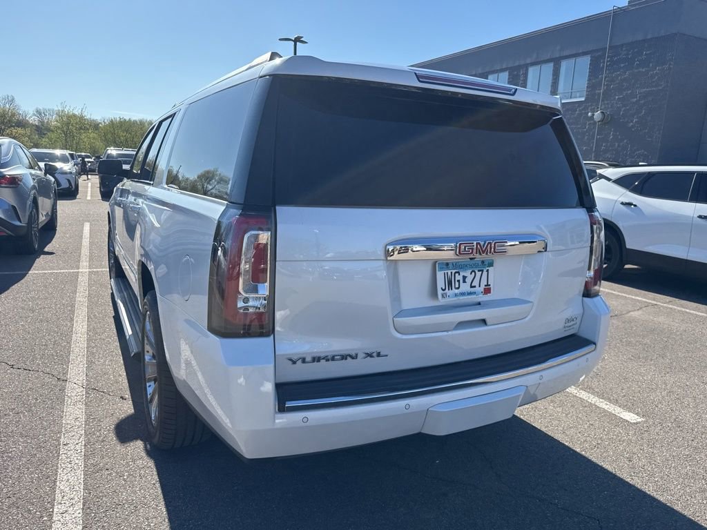 Used 2016 GMC Yukon XL Denali w/ Open Road Package AWD/4WD image 33