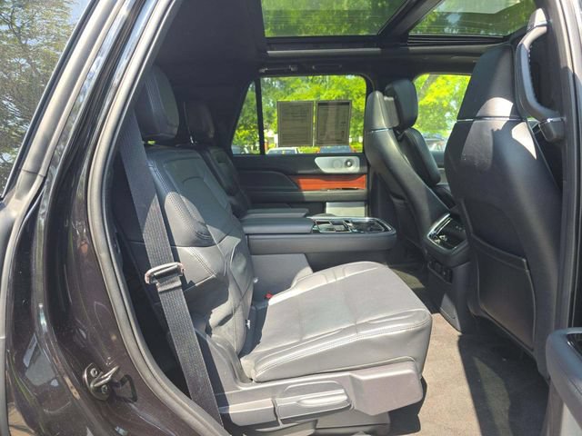 Used 2024 Lincoln Navigator Reserve AWD/4WD image 14