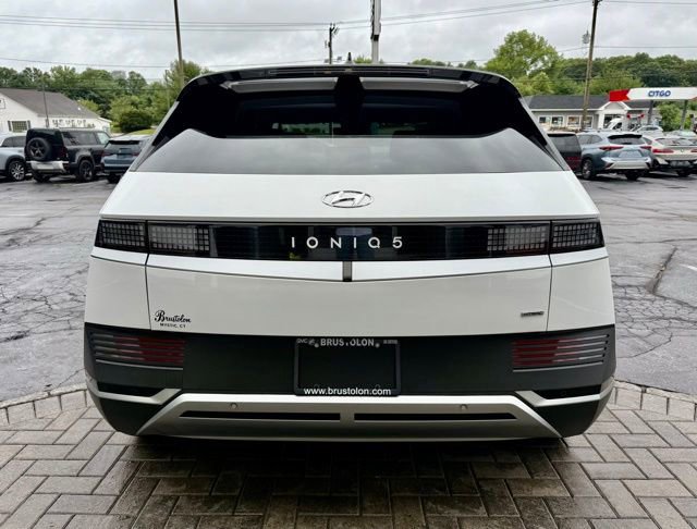 Used 2024 Hyundai Ioniq 5 SE image 10