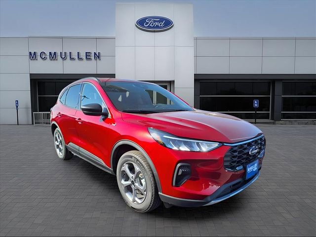 Used 2026 Ford Escape ST-Line w/ Tech Pack #1 AWD/4WD image 4