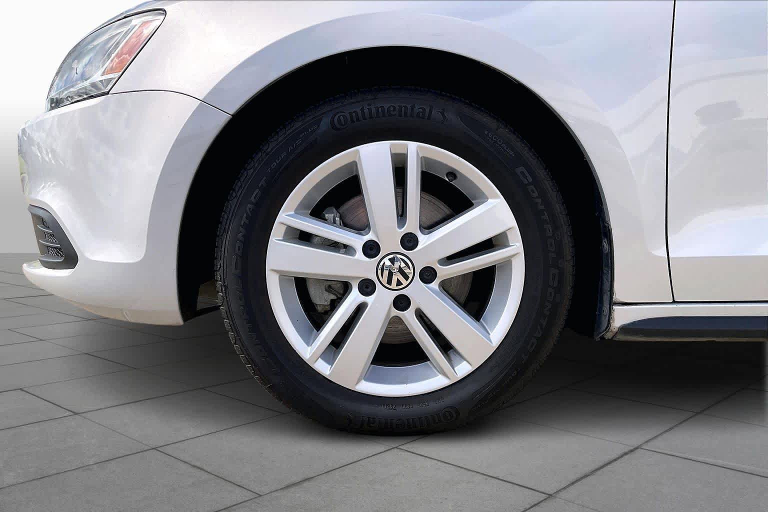 Used 2013 Volkswagen Jetta SEL image 10