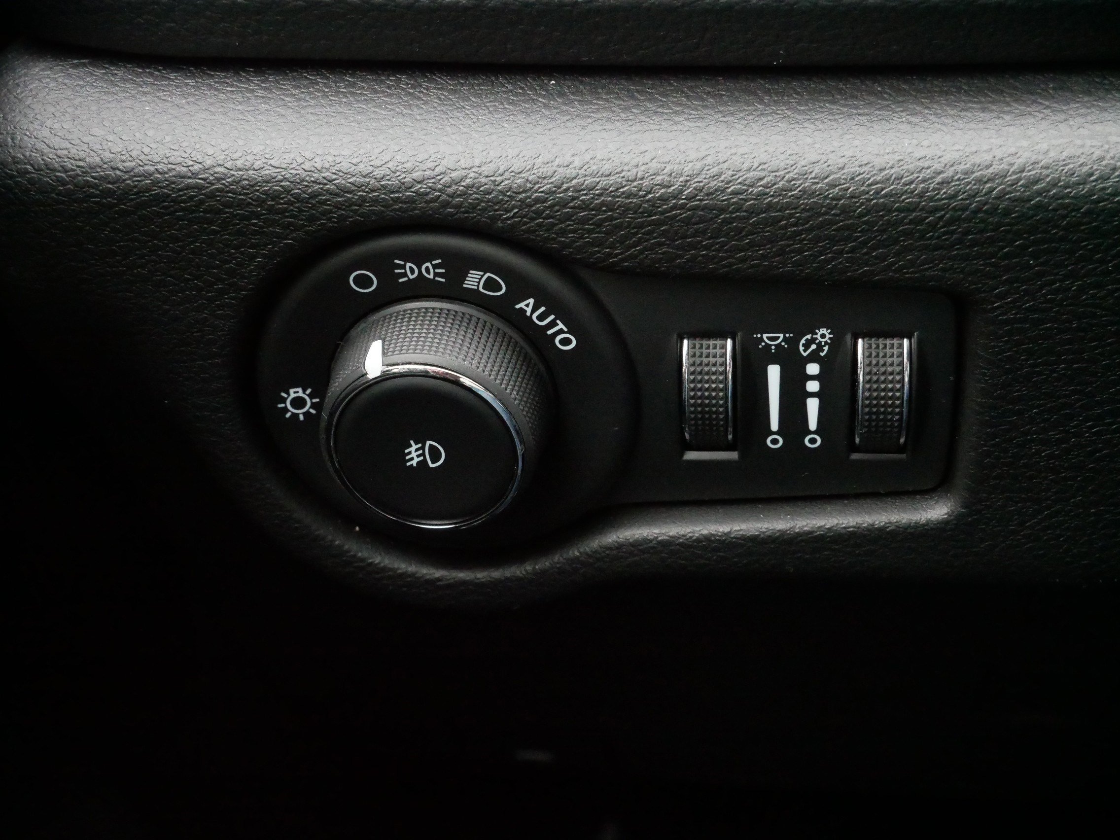 Used 2024 Chrysler Pacifica Limited w/ S Appearance Package image 27