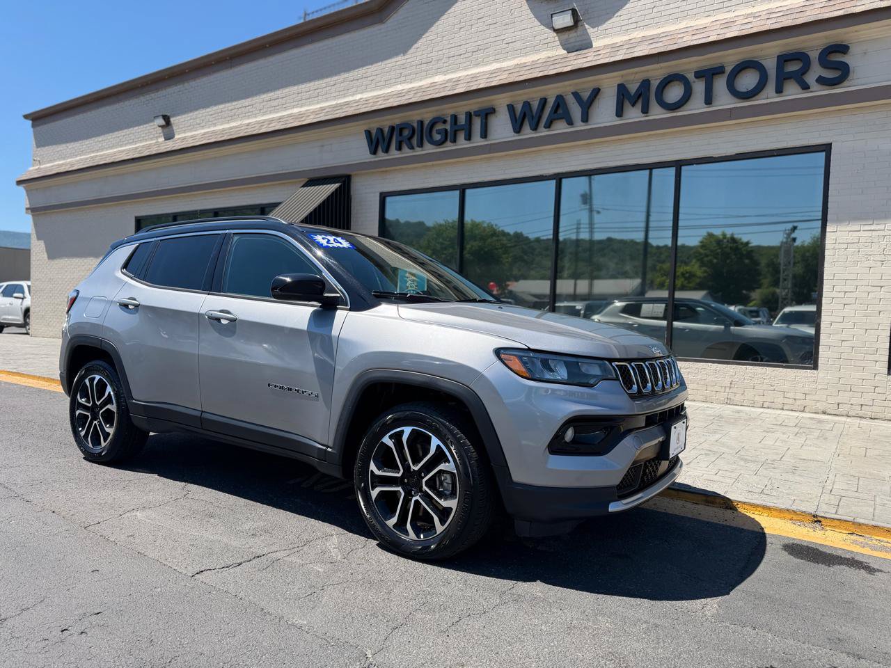 Used 2024 Jeep Compass Limited AWD/4WD image 1