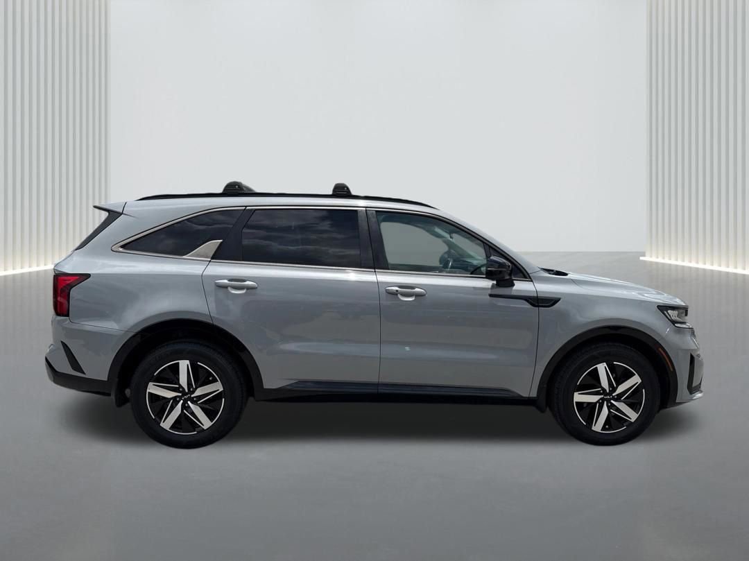Used 2022 Kia Sorento EX FWD image 4