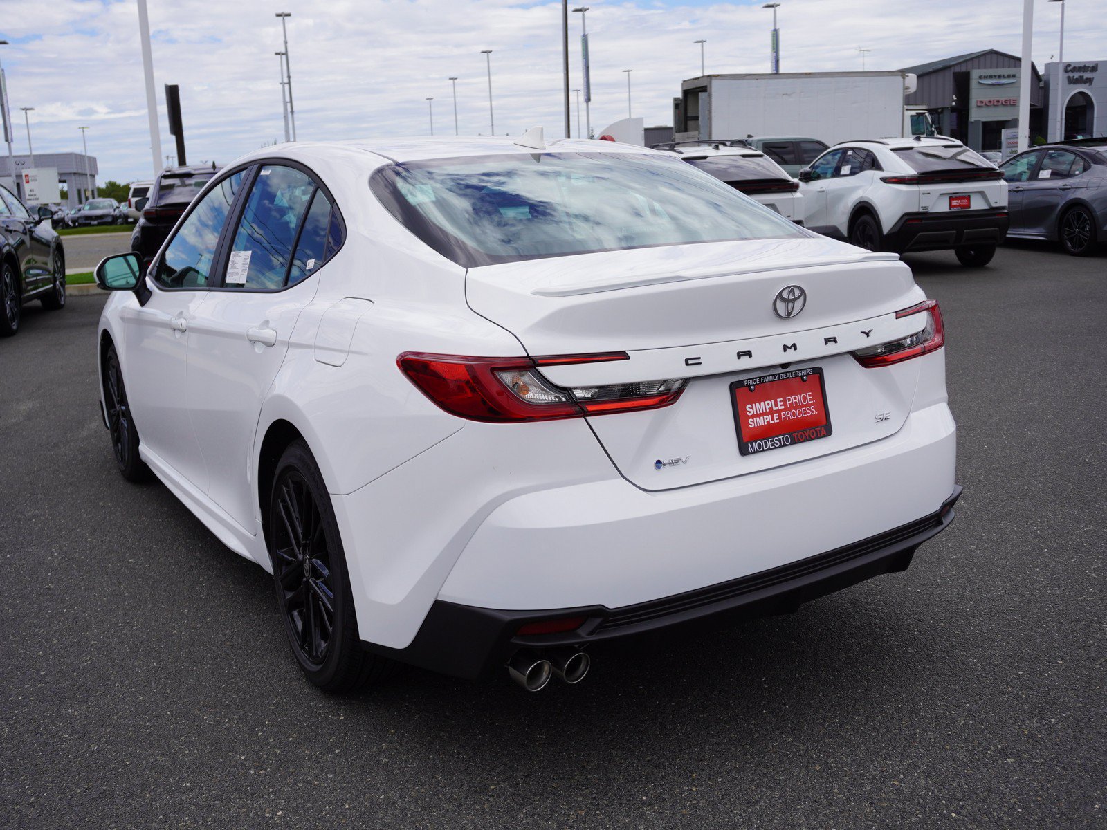 New 2026 Toyota Camry SE FWD image 8