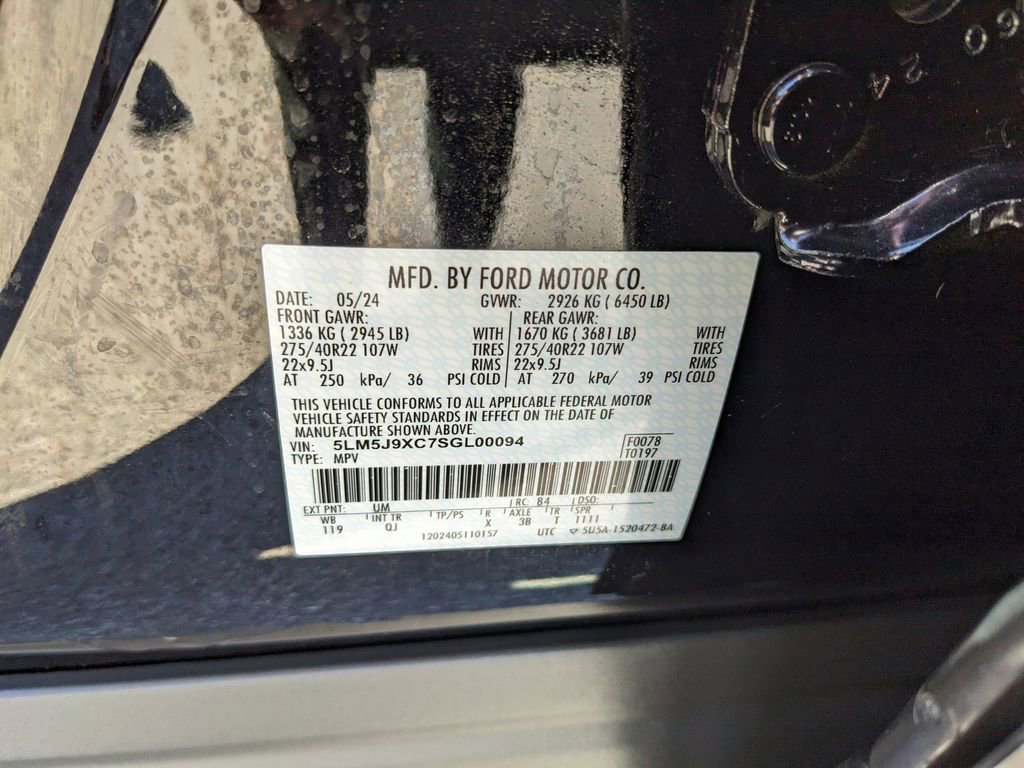 Used 2025 Lincoln Aviator Black Label AWD/4WD image 38