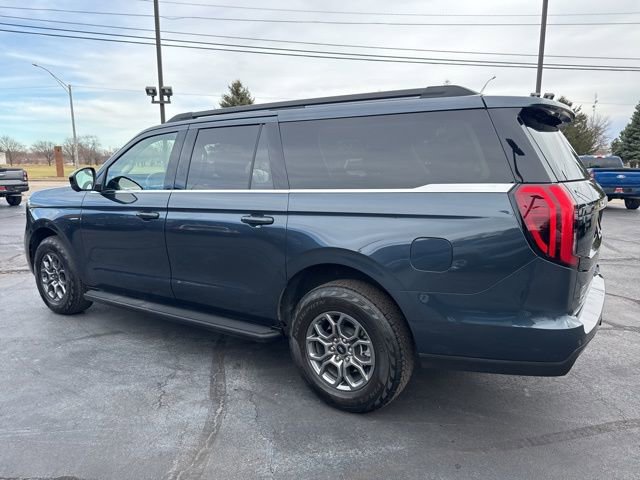Used 2025 Ford Expedition Max XL image 3