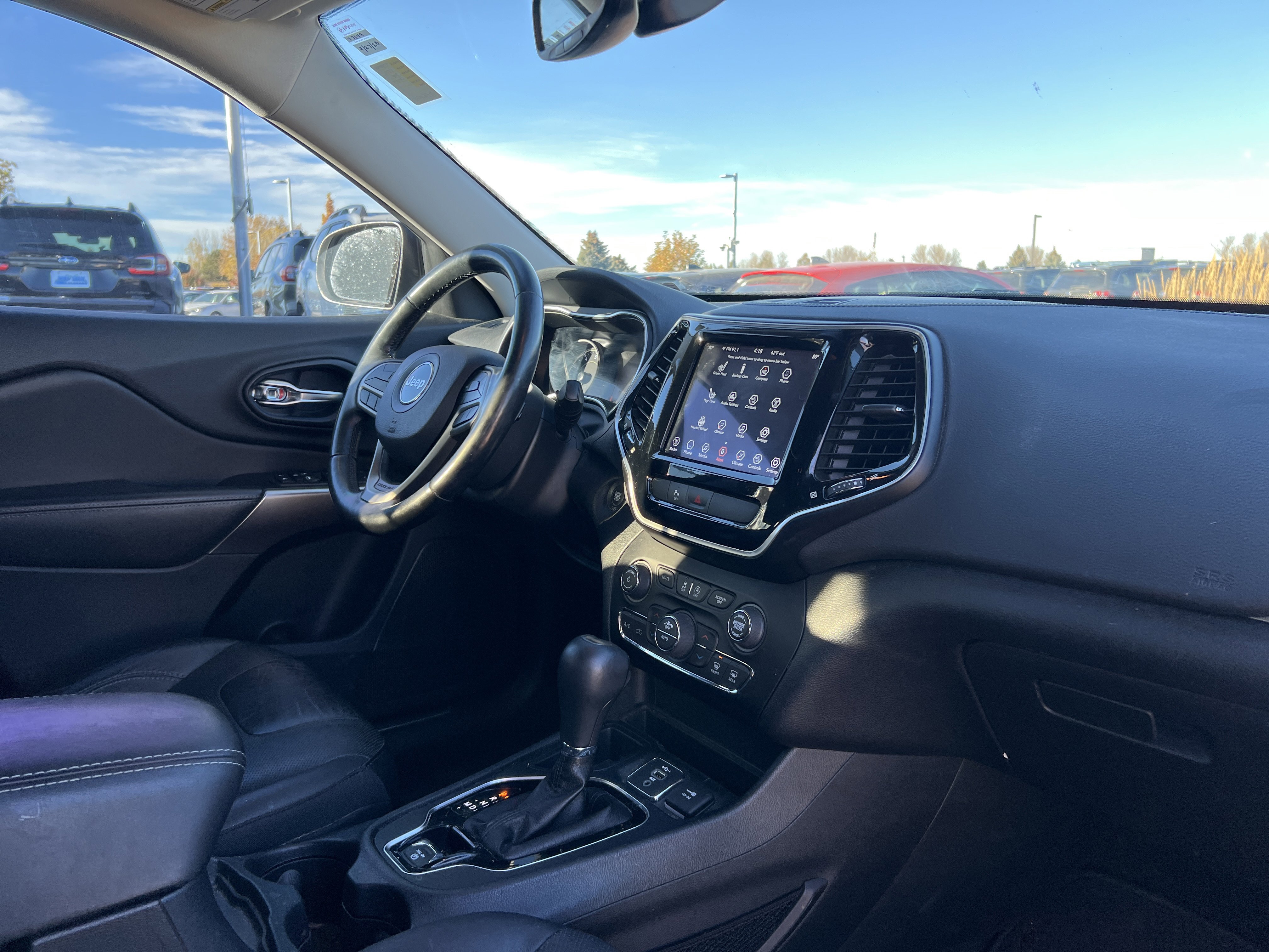 Used 2020 Jeep Cherokee Limited image 18