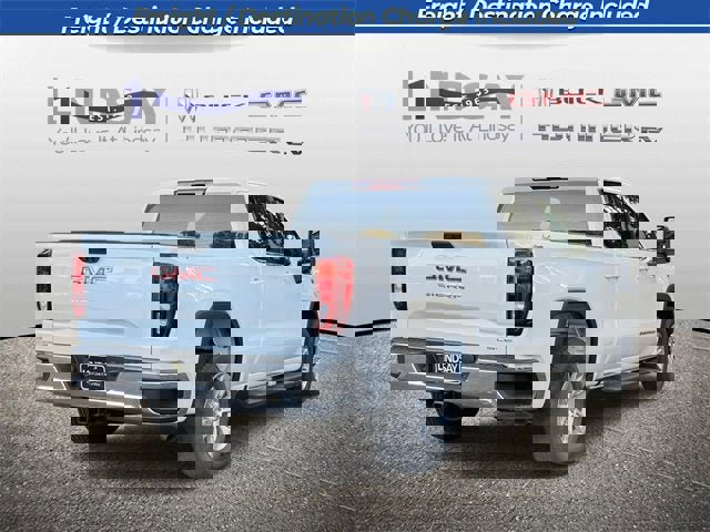 New 2026 GMC Sierra 1500 SLE image 2