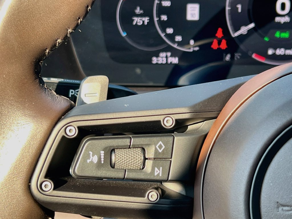 Certified 2025 Porsche Panamera 4S AWD/4WD image 11