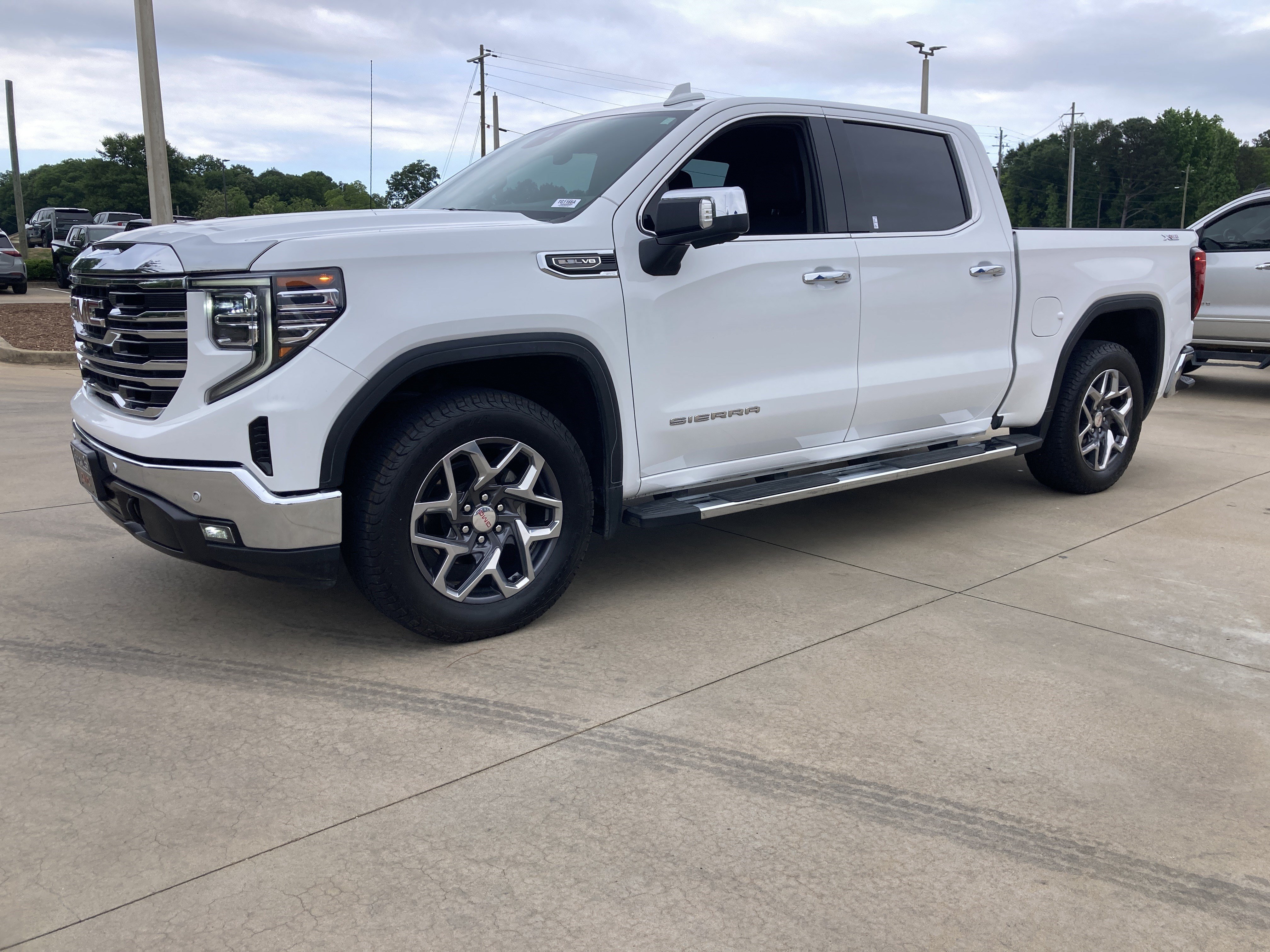 Certified 2024 GMC Sierra 1500 SLT w/ SLT Premium Plus Package AWD/4WD image 1