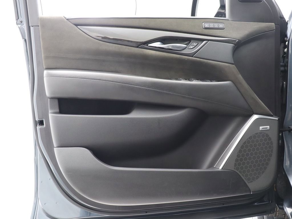 Used 2019 Cadillac Escalade Platinum image 41