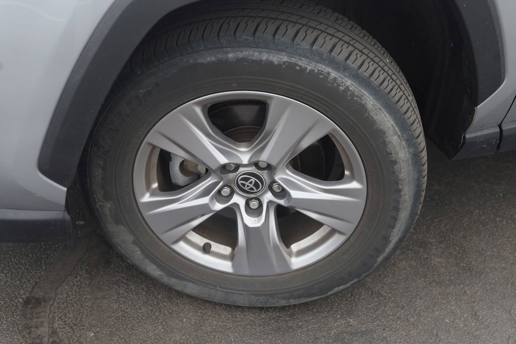 Used 2023 Toyota RAV4 XLE w/ Convenience Package AWD/4WD image 29