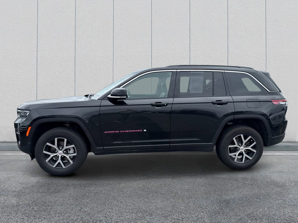 Used 2025 Jeep Grand Cherokee Limited image 4