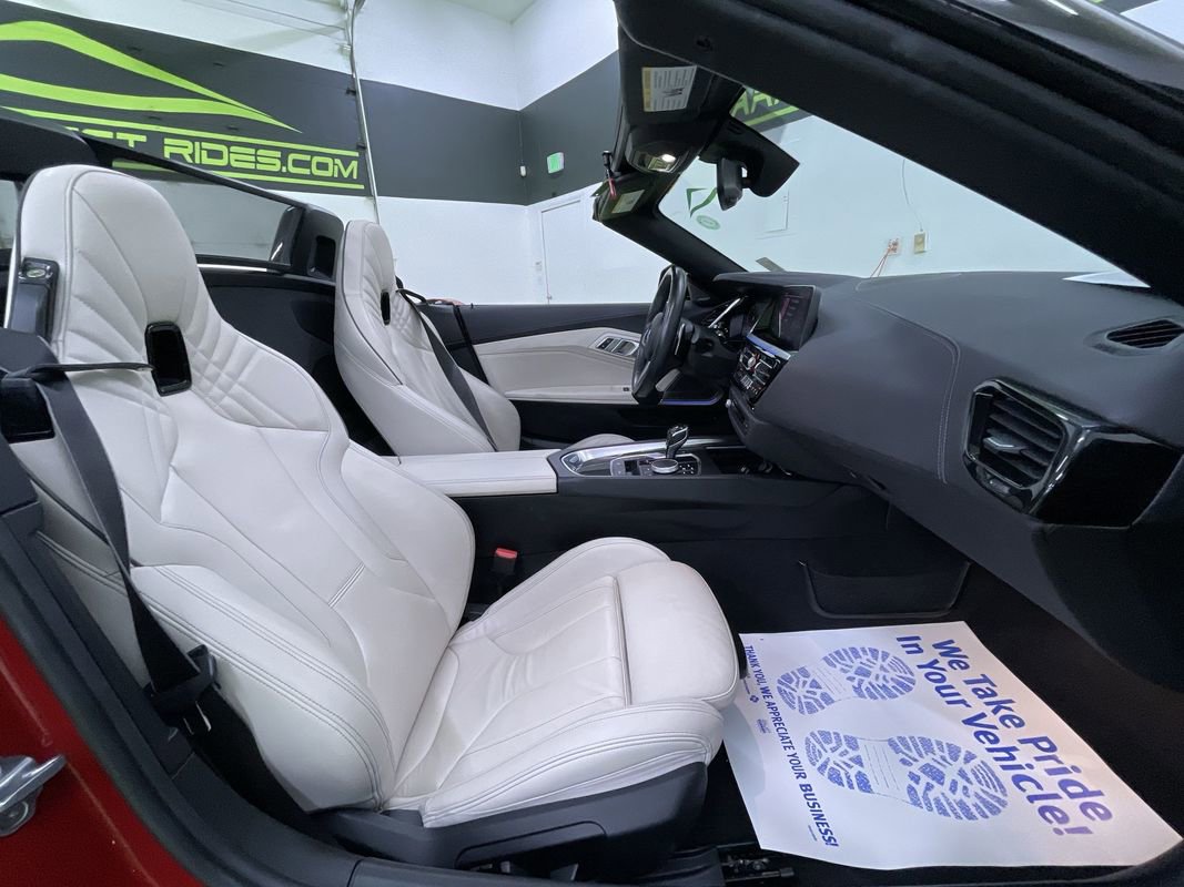 Used 2019 BMW Z4 sDrive30i w/ M Sport Package image 29
