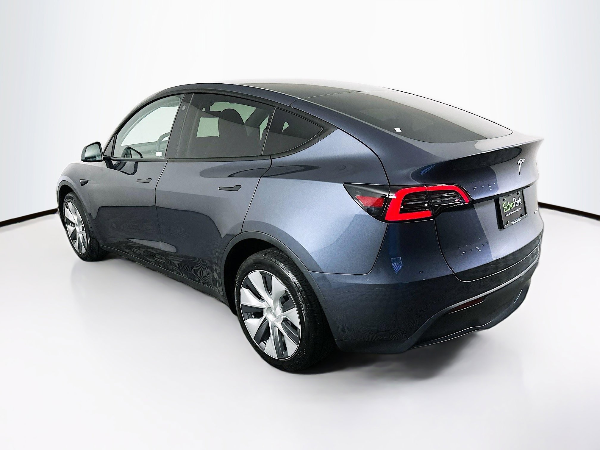 Used 2023 Tesla Model Y Long Range AWD/4WD image 5