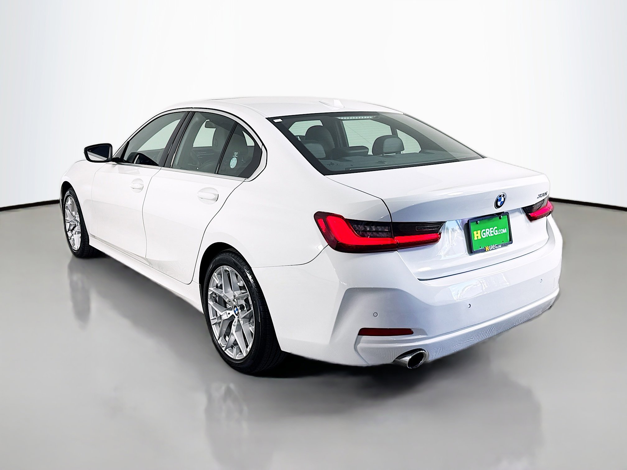 Used 2026 BMW 330i Sedan image 7