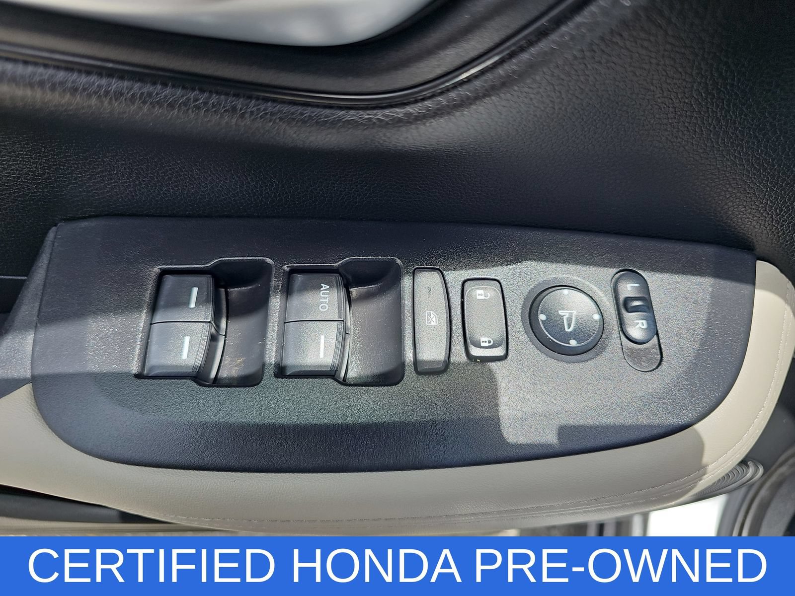 Certified 2025 Honda HR-V LX image 26