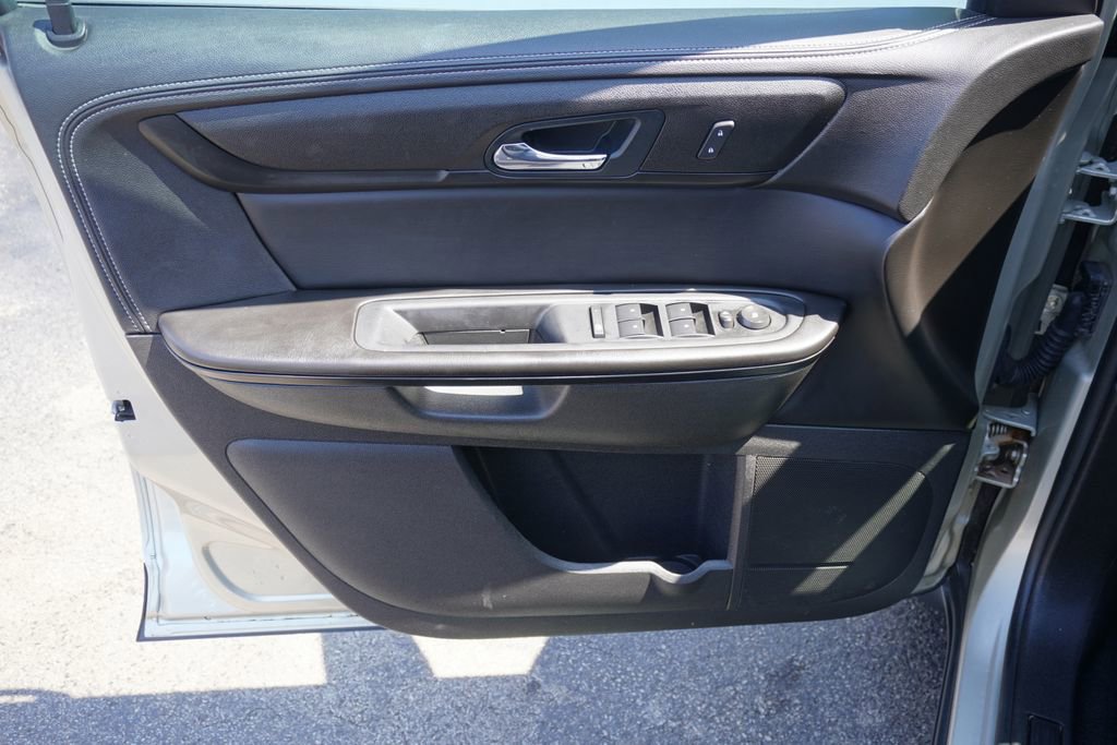 Used 2016 Chevrolet Traverse LT w/ Style and Technology Package AWD/4WD image 10