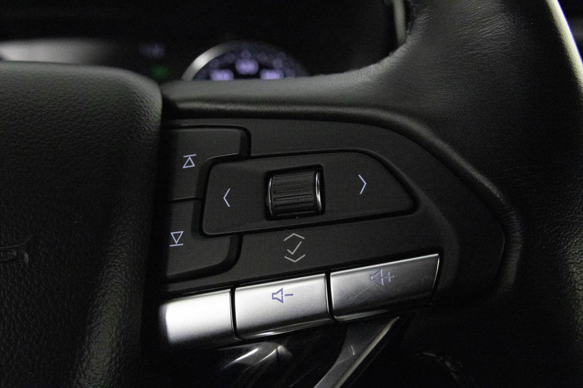 Used 2021 Cadillac XT6 Premium Luxury image 31