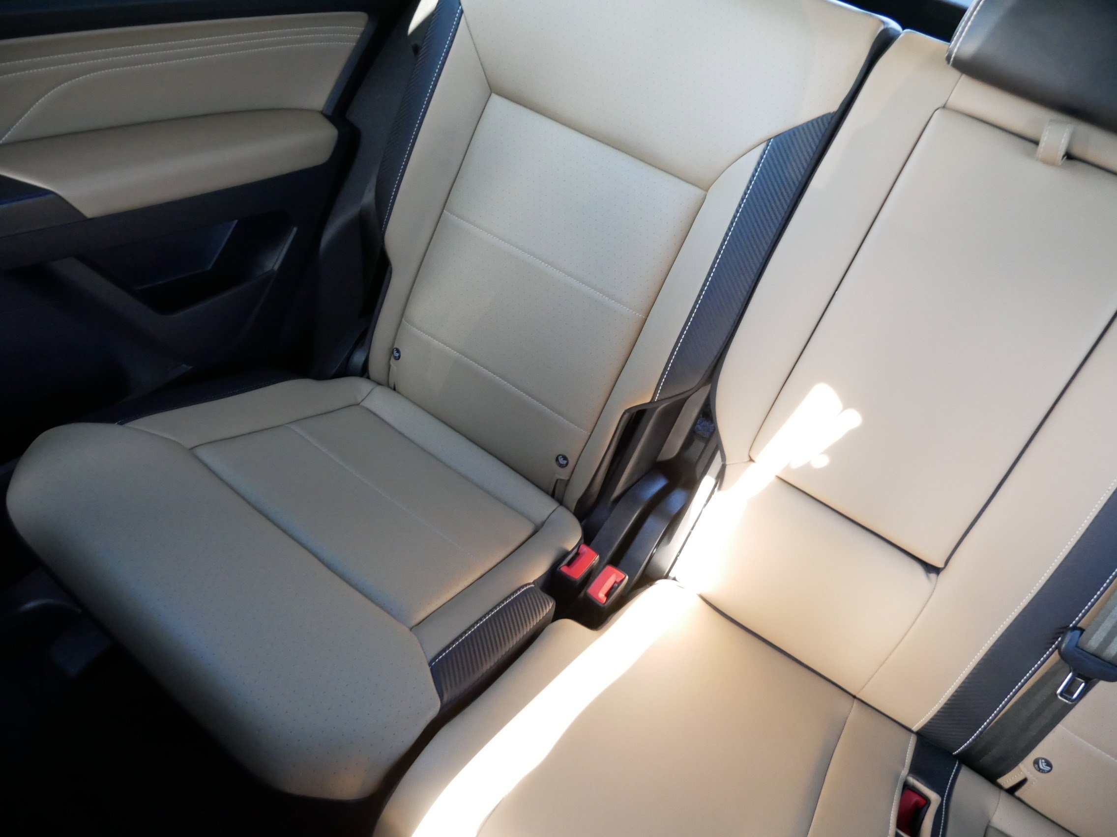 Certified 2021 Volkswagen Atlas Cross Sport SE w/ Panoramic Sunroof Package image 12