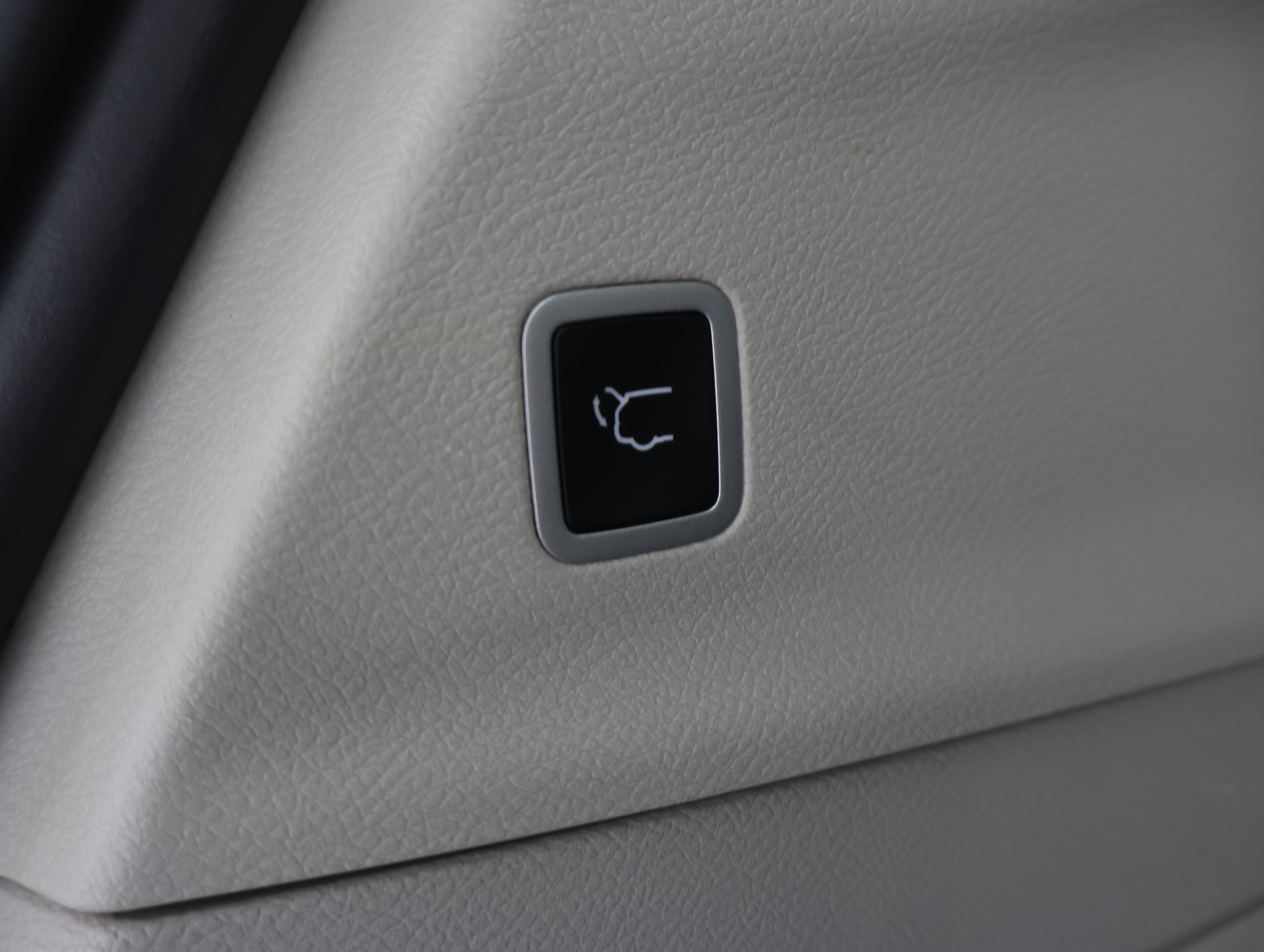 Used 2024 Chrysler Pacifica Touring-L FWD image 27