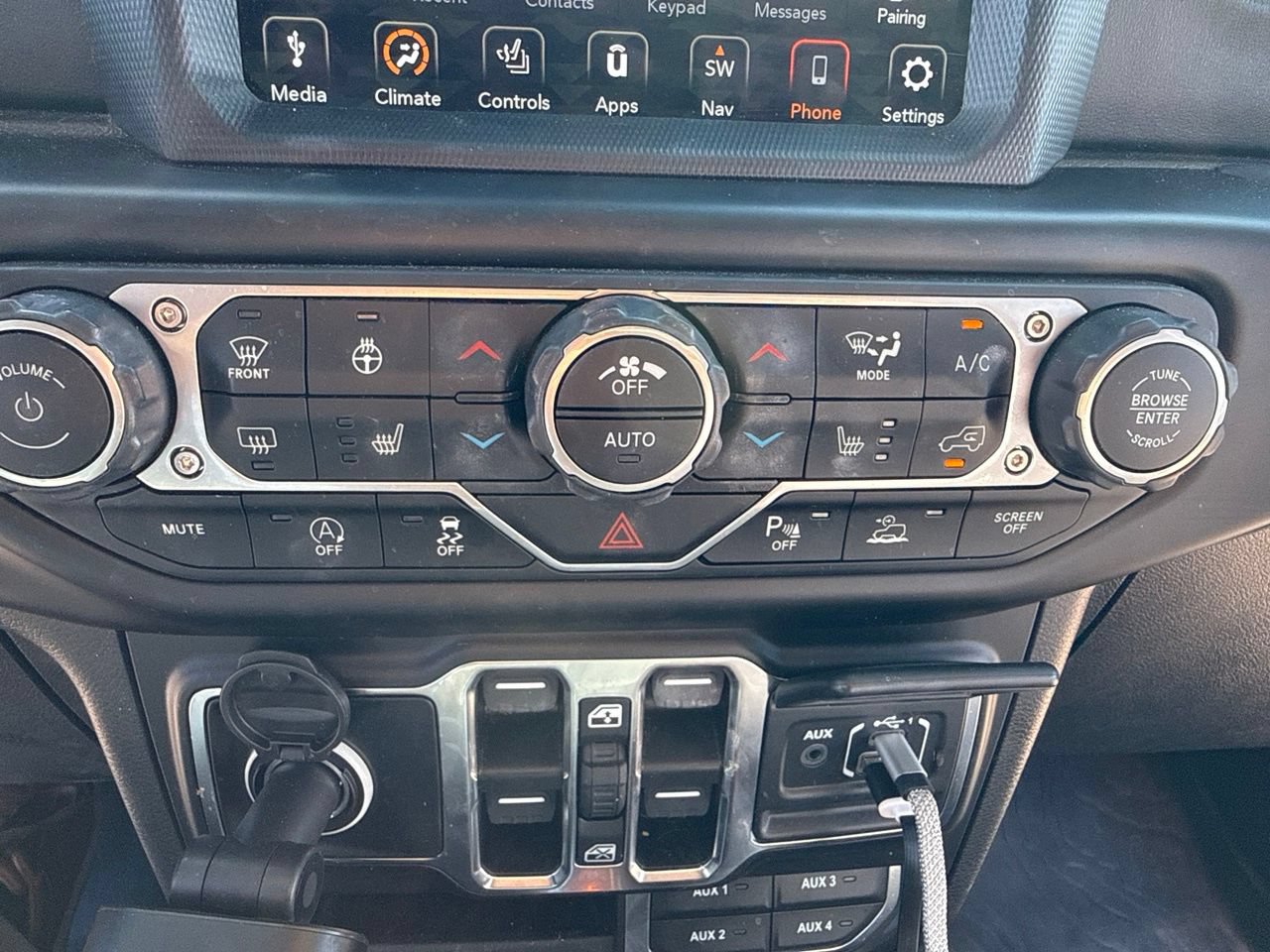 Used 2021 Jeep Gladiator Overland w/ Popular Equipment Package AWD/4WD image 8