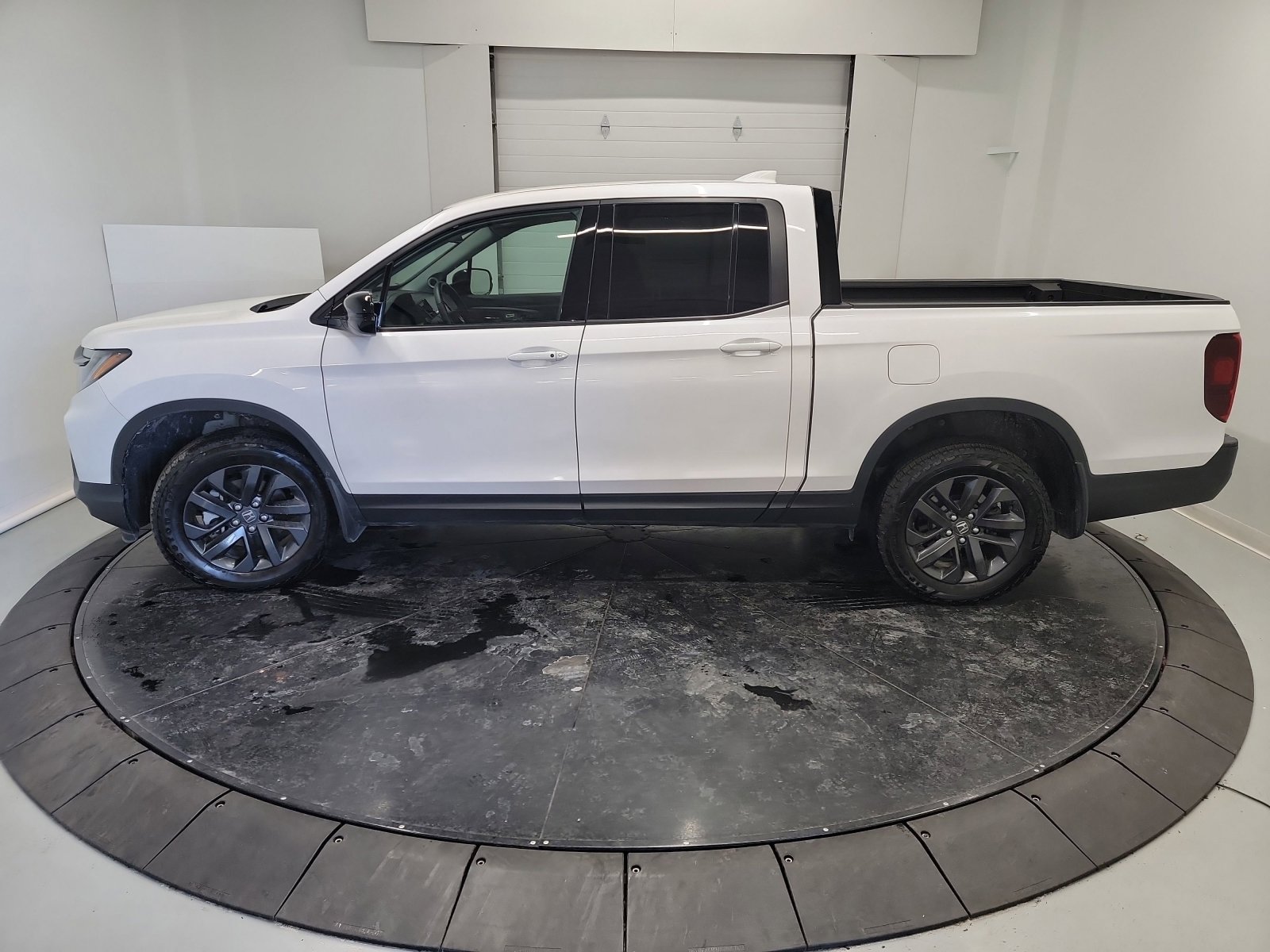 Certified 2024 Honda Ridgeline Sport image 5