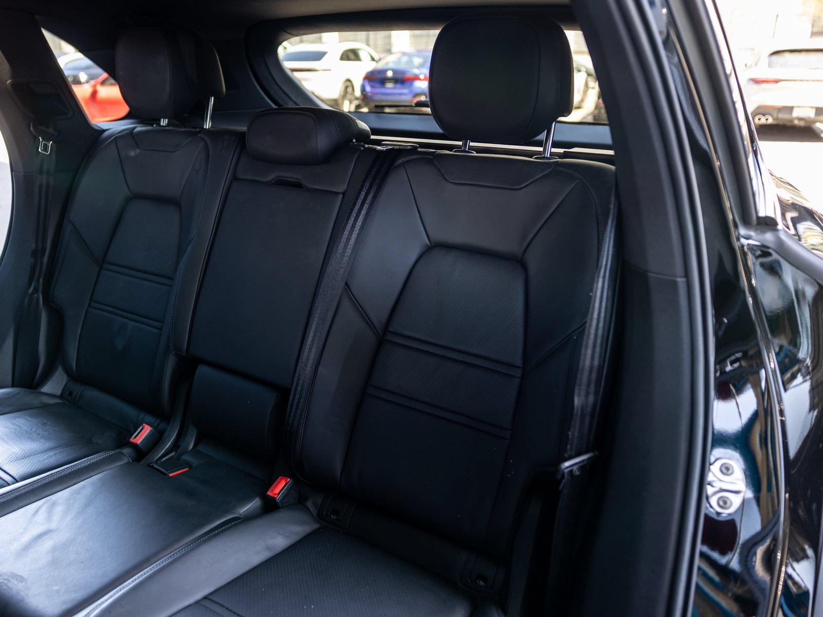 Certified 2023 Porsche Cayenne AWD/4WD image 27