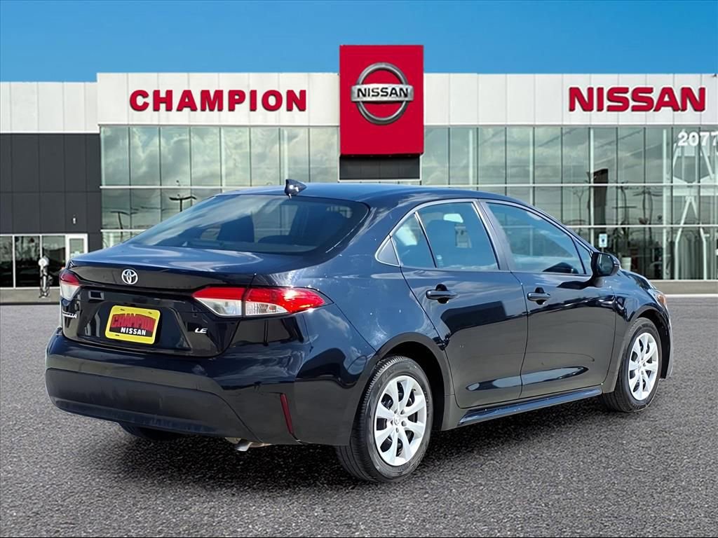 Used 2023 Toyota Corolla LE image 7