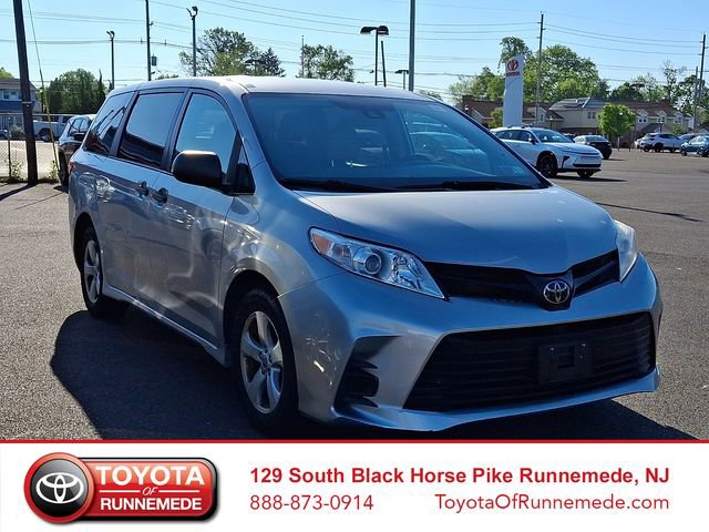 Used 2020 Toyota Sienna L FWD image 1