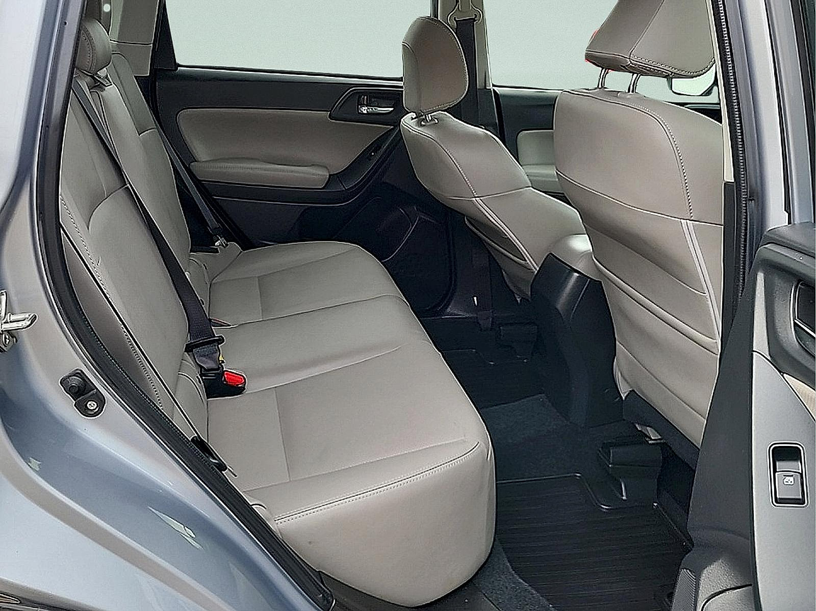 Used 2016 Subaru Forester 2.5i Limited w/ Popular Package #2 AWD/4WD image 11