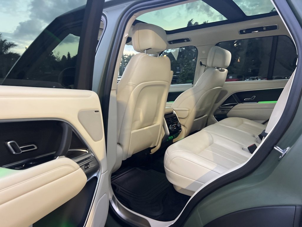 Used 2023 Land Rover Range Rover SE image 55