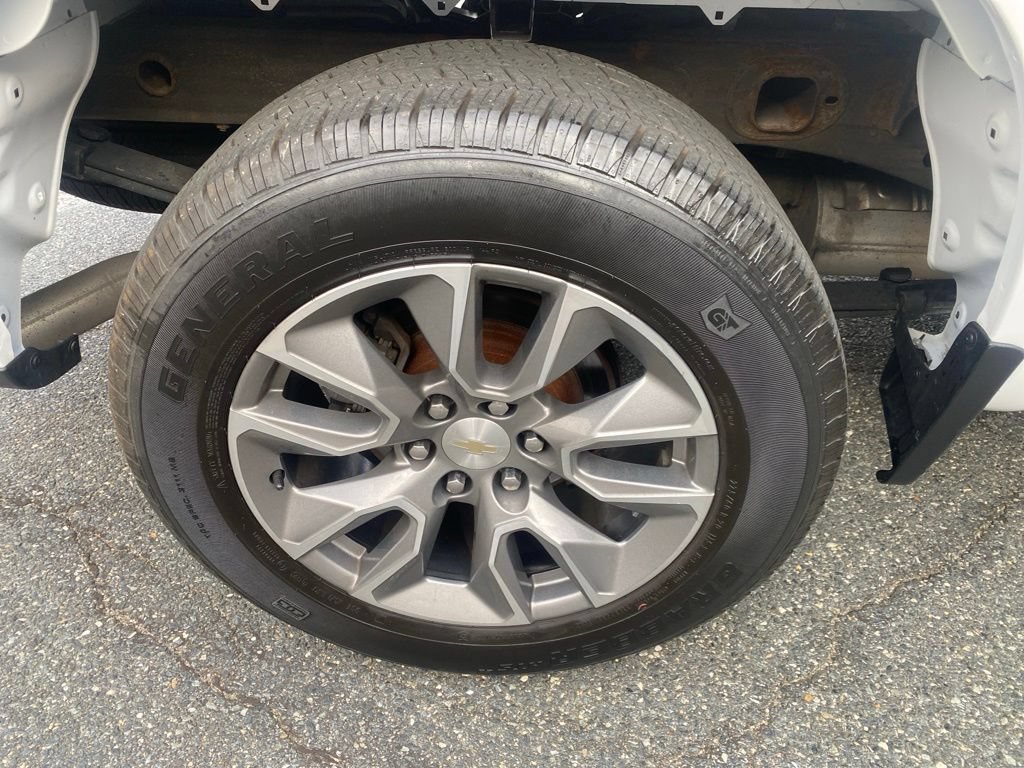 Used 2022 Chevrolet Silverado 1500 LT AWD/4WD image 15