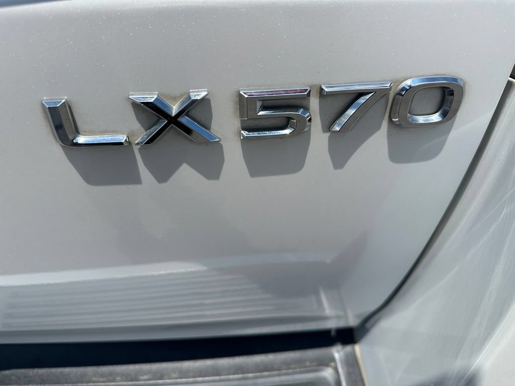 Used 2020 Lexus LX 570 4WD w/ Luxury Package image 10