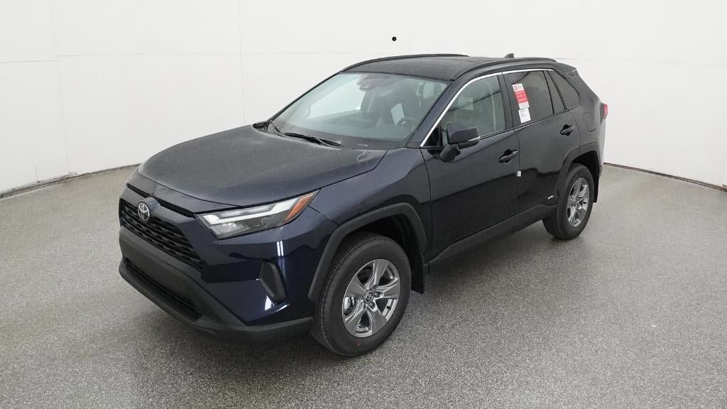 New 2025 Toyota RAV4 XLE w/ Convenience Package