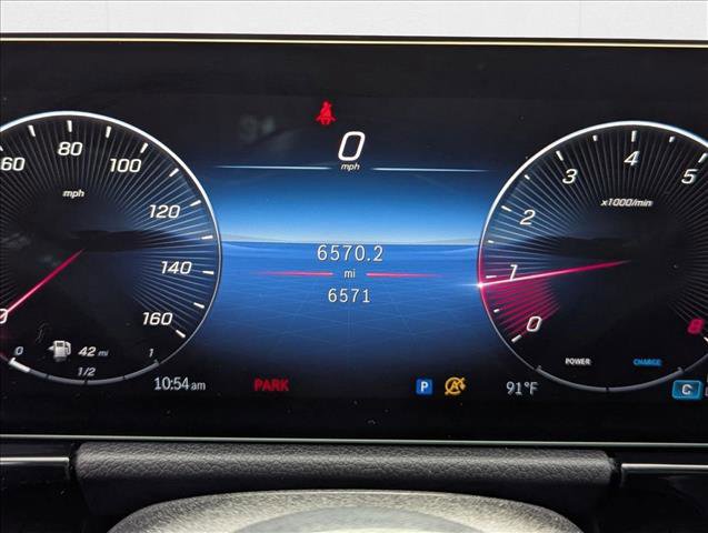 Used 2025 Mercedes-Benz GLA 250 image 11