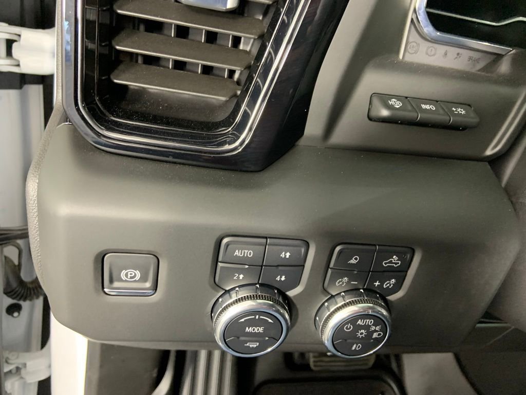 Used 2025 GMC Sierra 1500 AT4X image 33