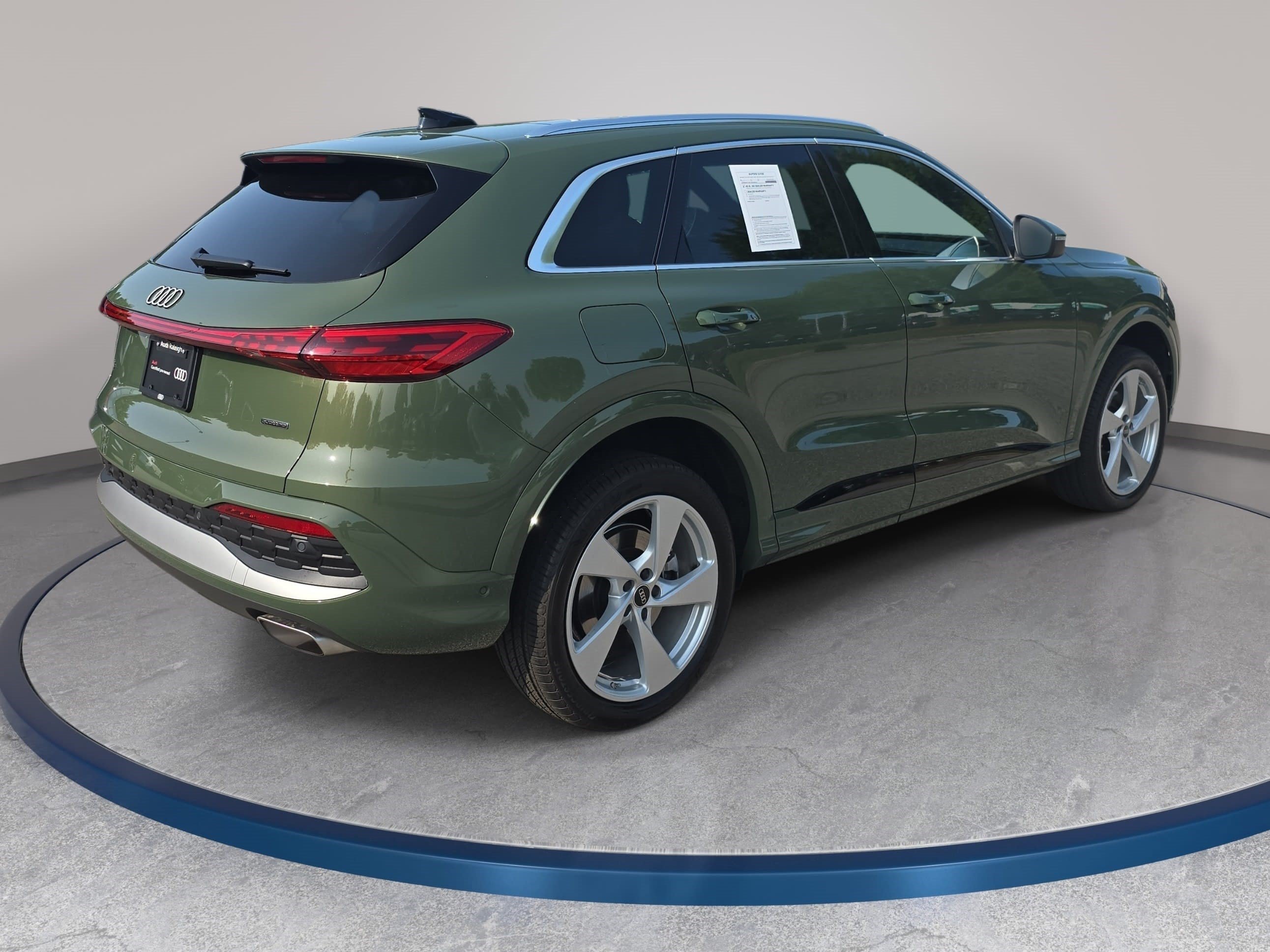 Certified 2025 Audi Q5 Premium AWD/4WD image 6