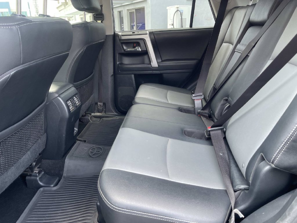 Used 2024 Toyota 4Runner SR5 Premium w/ Moonroof Package AWD/4WD image 15