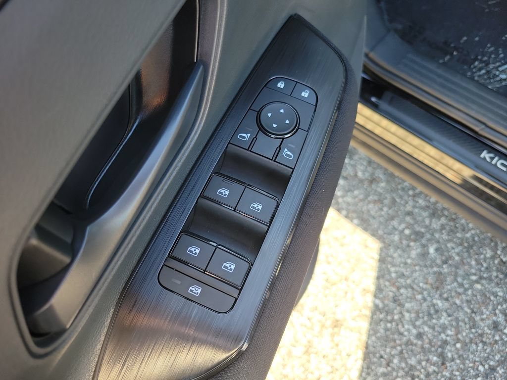 Certified 2026 Nissan Kicks S FWD image 12