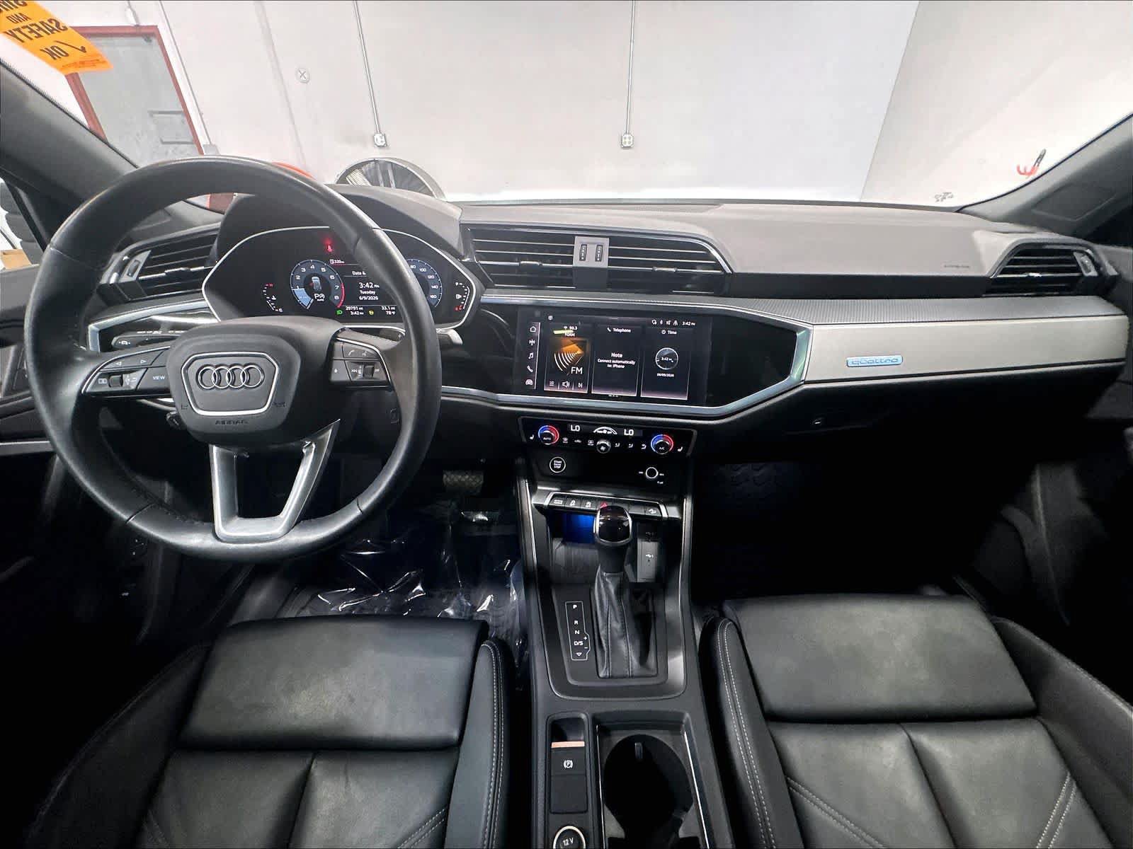 Used 2023 Audi Q3 2.0T Premium Plus w/ Premium Plus Package AWD/4WD image 16
